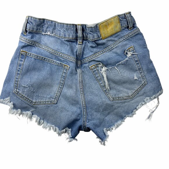 Zara Womens High-Waist Distressed Denim Shorts  Sz 6 Raw Hem Elastic Waistband - Picture 2 of 14